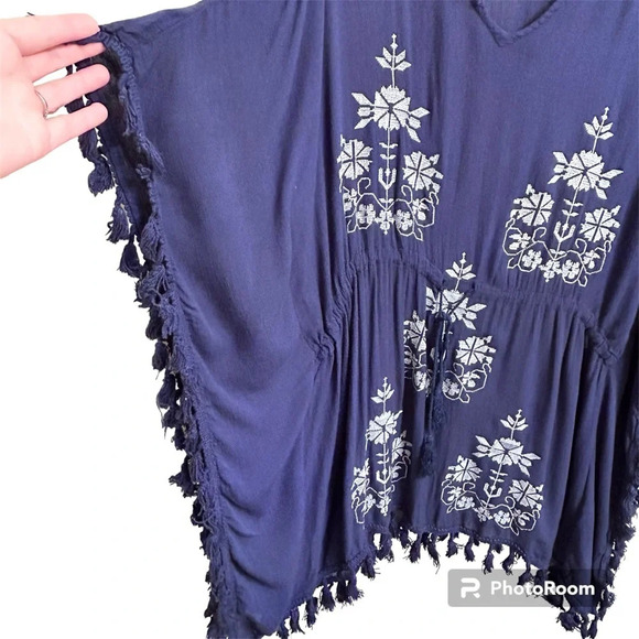 Fig & Vine Navy Ivory Embroidered Pullover Tunic Top Women’s S/M Tassel Flowy - Picture 3 of 14